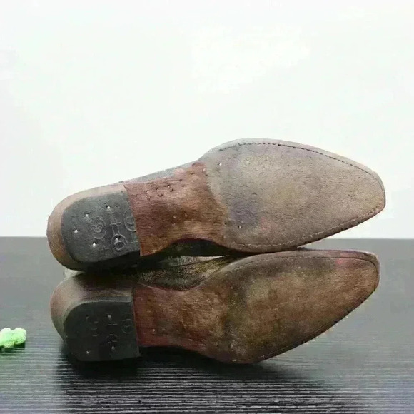 Circle G Women’s Black Distressed Leather Boots - Picture 10 of 11